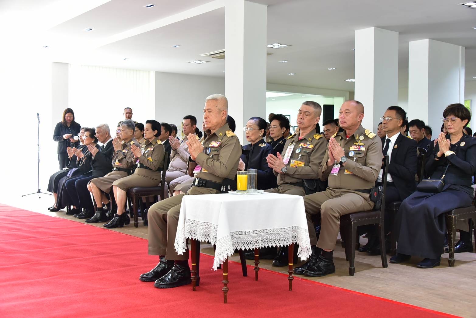 title - รองเลขาธิการ ส.ป.ก. ร่วมพิธีเจริญพระพุทธมนต์ เพื่อถวายเป็นพระราชกุศลแด่พระบาทสมเด็จพระเจ้าอยู่หัว เนื่องในโอกาสมหามงคลเฉลิมพระชนมพรรษา 28 กรกฎาคม 2569 ณ อาคารเฉลิมพระเกียรติ 72 พรรษา สวนสมเด็จพระนางเจ้าสิริกิติ์ฯ